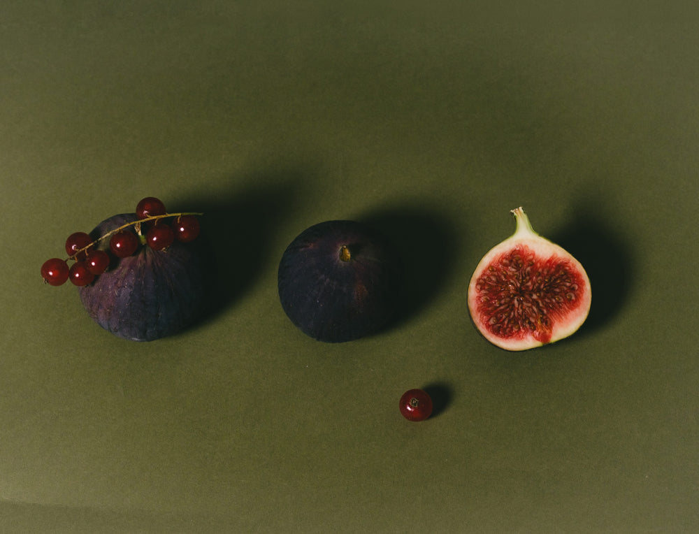 Figues et groseilles, nature morte